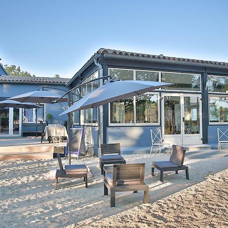 Hotel Restaurant Gite Les Lavandins Saint-Christol  Bagian luar foto