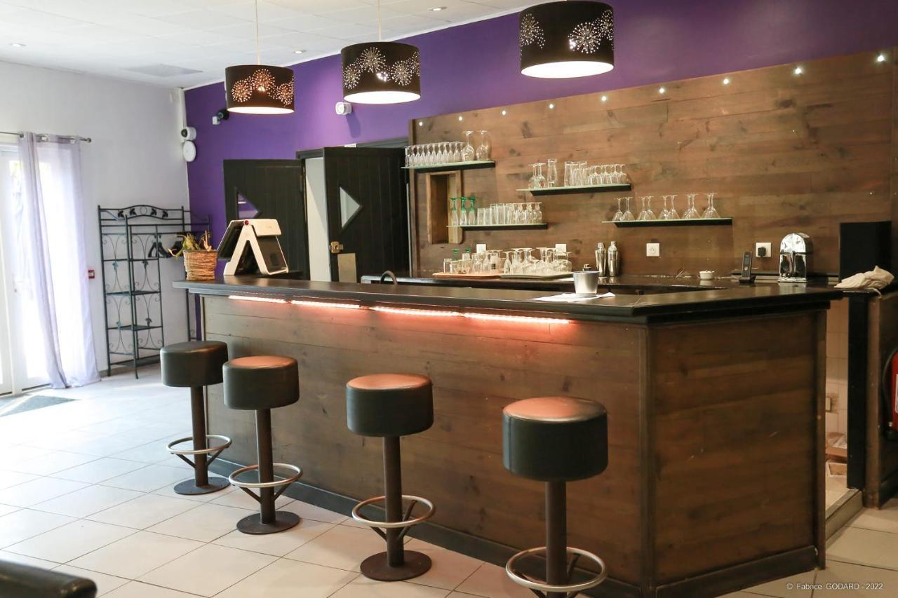 Hotel Restaurant Gite Les Lavandins Saint-Christol  Bagian luar foto